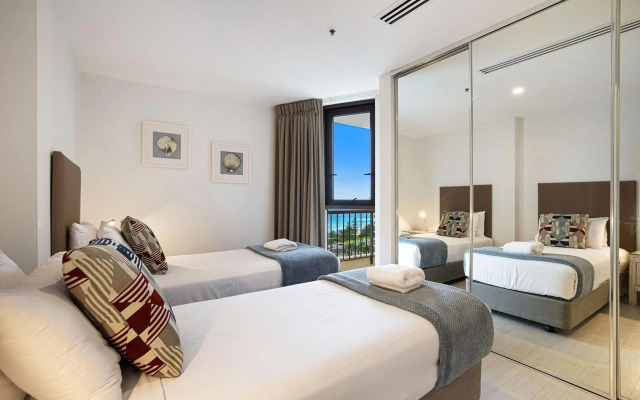 Paradise Centre Apartments