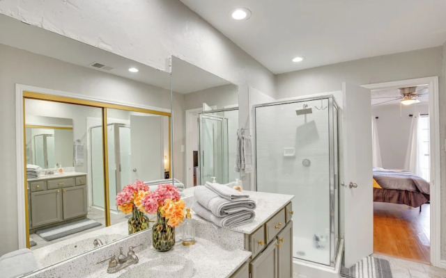 Pet-friendly Carrollton Home w/ Fenced Backyard!