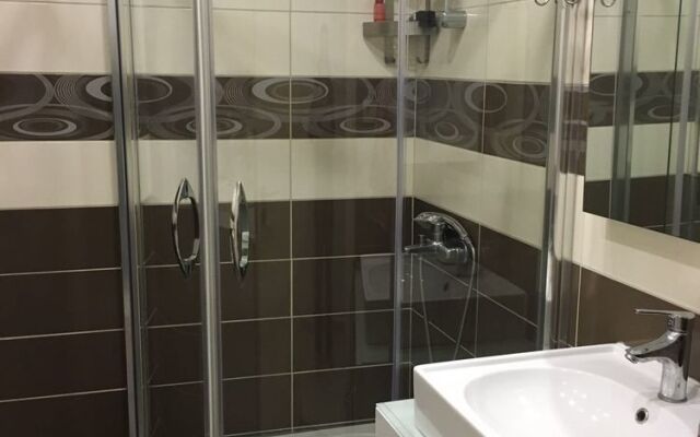 Celik Apartments