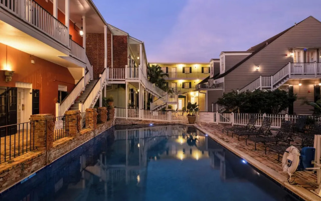New Orleans Courtyard Hotel and Suites by the French Quarter