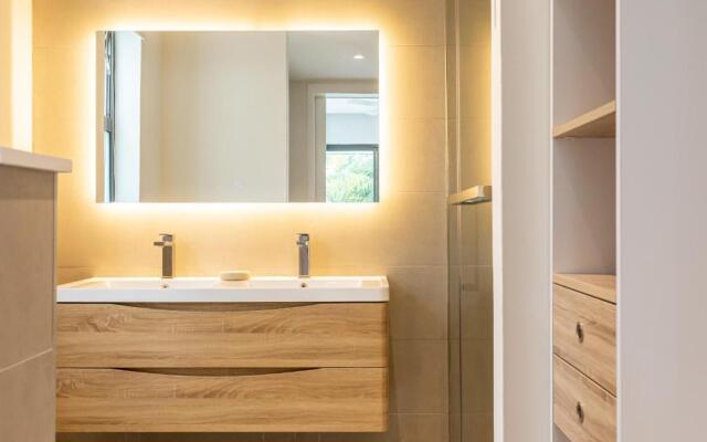 Beach Luxury Apartment in Tamarin Unit B4