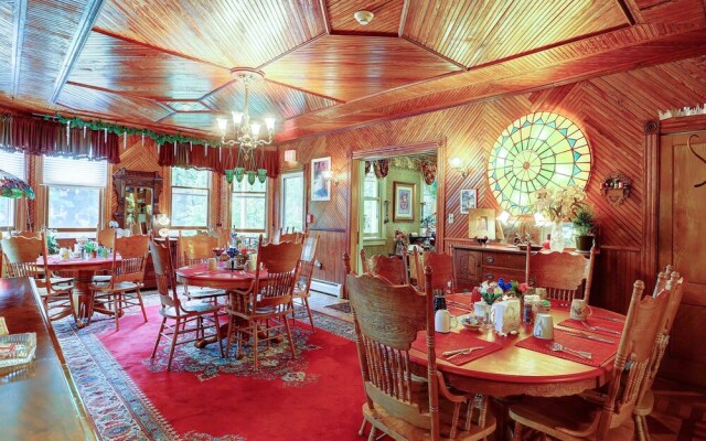 Fairlawn Inn