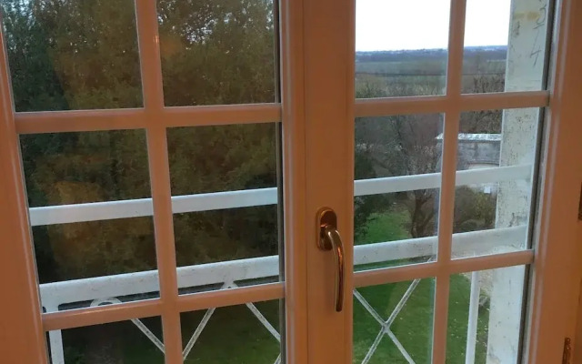 Logis de Guitres - Chambres dHotes