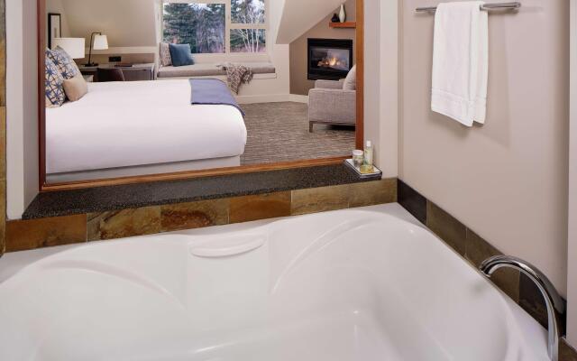 Chrysalis Inn & Spa Bellingham, Curio Collection by Hilton