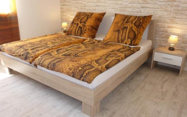 Fuchs-Dobry 5 Apartments 40qm-60qm