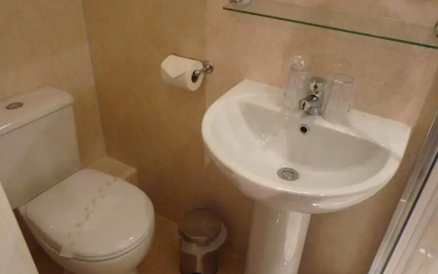 Autumn Leaves Guest House