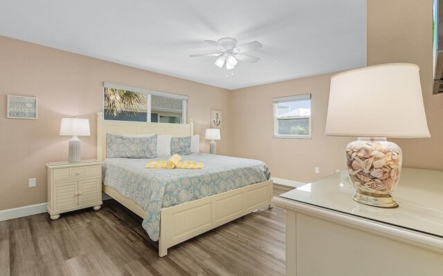 Amber Jack - 210 Ostego Dr 3 Bedroom Home by RedAwning
