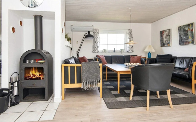 12 Person Holiday Home in Harboore-by Traum