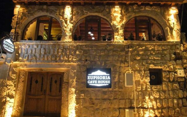 Euphoria Cave House