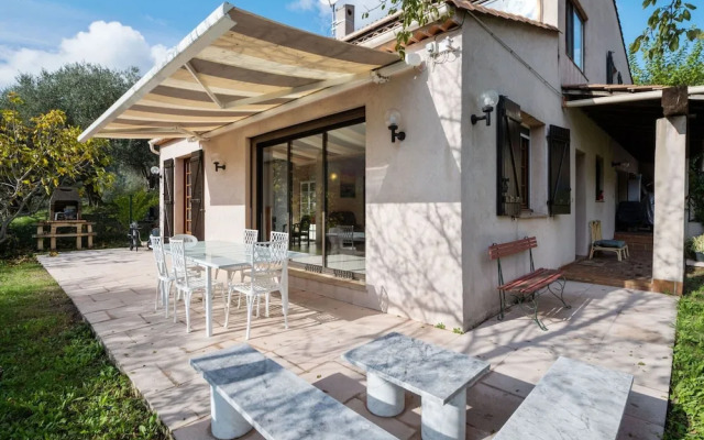 Charming Flat With Pool