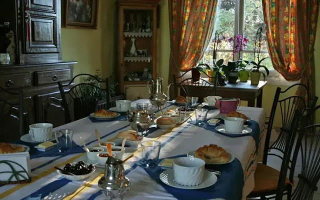 Chambres dHôtes Fondragon les Cedres