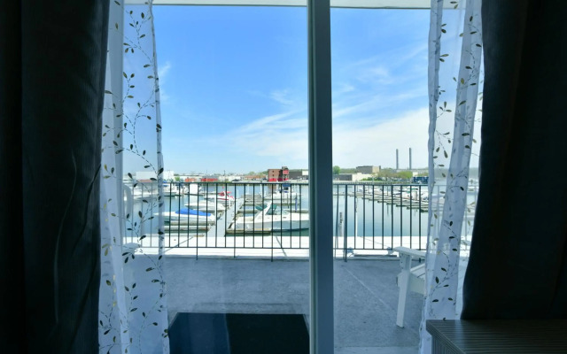 The Freeport Inn and Marina