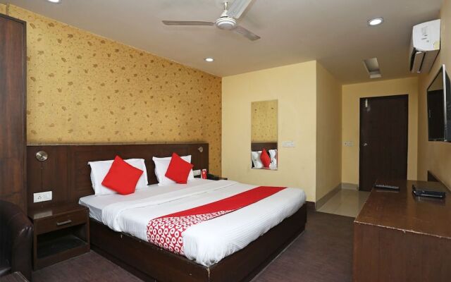 Oyo 15096 Hotel Daya Continental