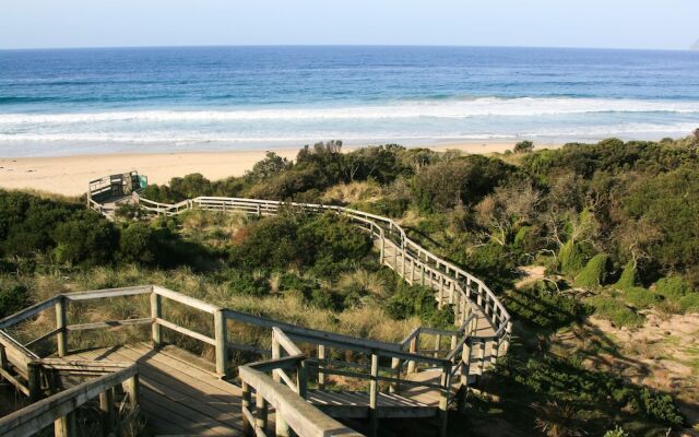 Snug Beach Cabin And Caravan Park