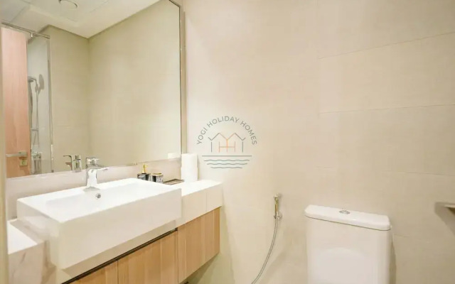 Yogi -  Azizi Riviera 18