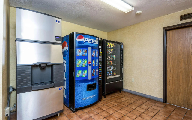 Motel 6 Cedar Rapids, IA - Airport