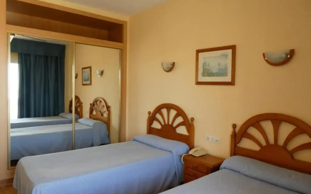 Hotel Parasol by Dorobe