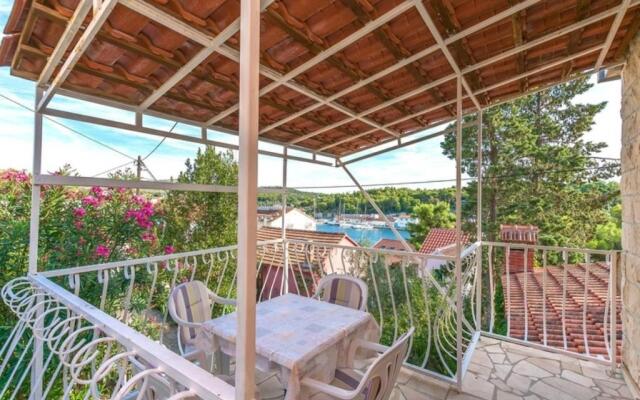 Apartments Mari-30m from the sea