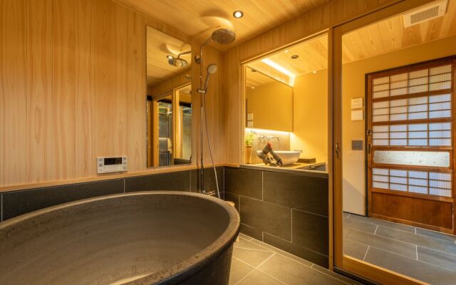 Guesthouse Hana Petalstream Villa