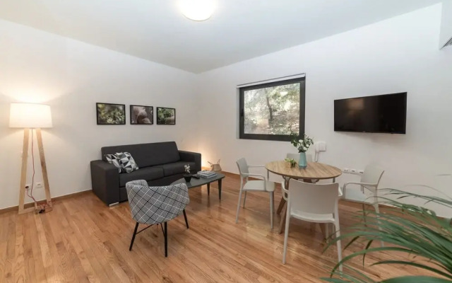 Zoia The Hill 5 Athens City Center