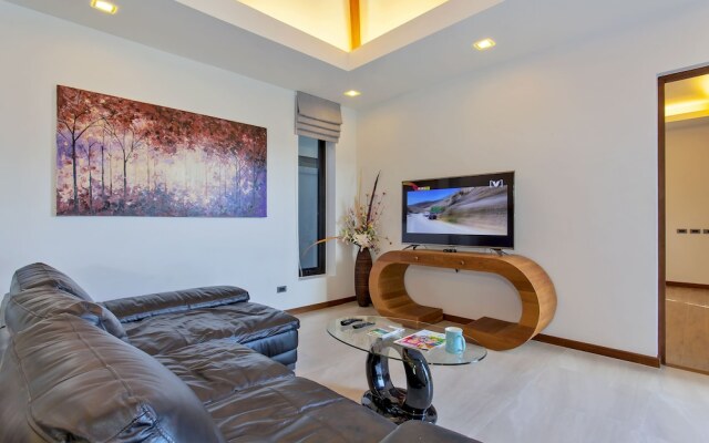 Natural Villa by Holiplanet