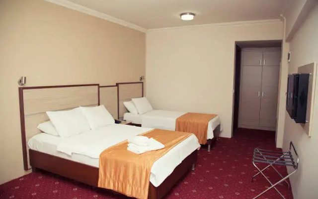 Halley Hotel