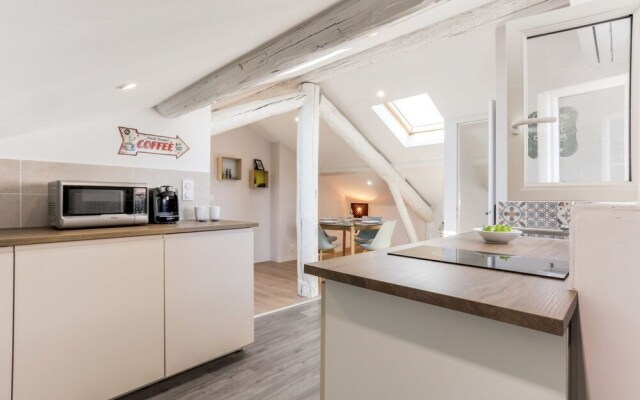 Wonderful 2 Bedrooms, Place de la Comédie