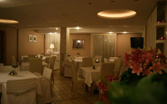 Petrus Hotel