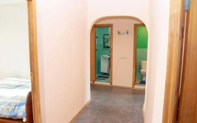 Apartment on Tolstogo St. 25