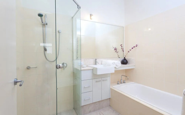 1/2 Flectcher Street - Pipis on the Beach 1