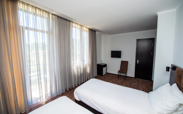 Hotel Shine Palace - Image 4