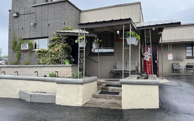 Selkirk Motel