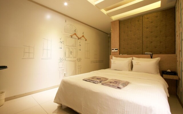 Carlton Hotel Sangbong