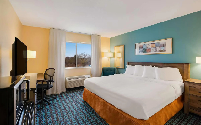 AmericInn by Wyndham Minot