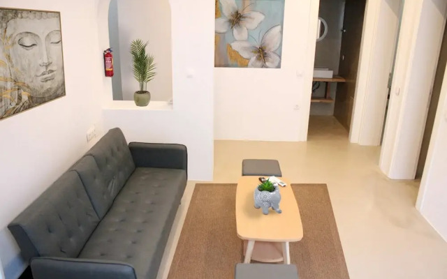 Assyr C - Santorini Cozy Retreat