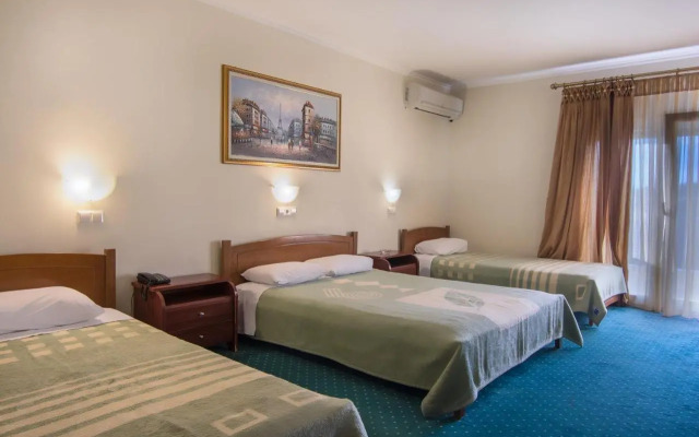 Alexandros Family House