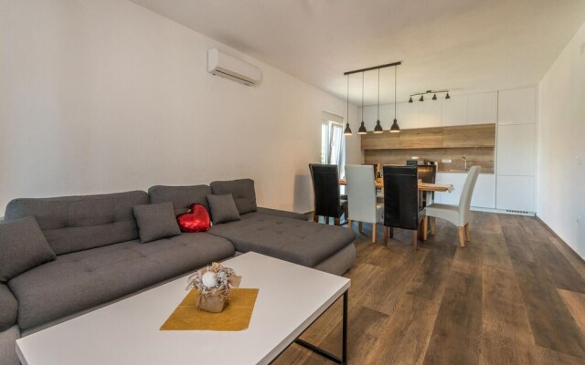 Stunning Apartment in Turanj With Wifi and 3 Bedrooms