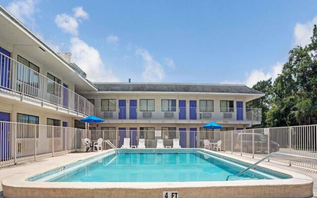 Knights Inn Jacksonville North