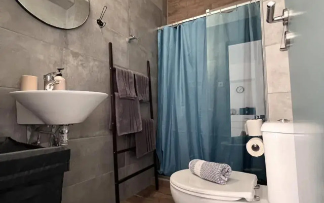 Hermes New & Comfy Studio - 25' walk to the Acropolis