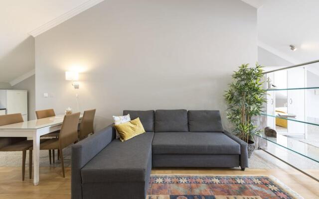 Le Petit Chateau Apartments Porto