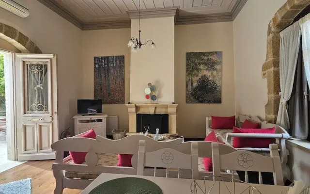 Arhontiko Arhanes Suites