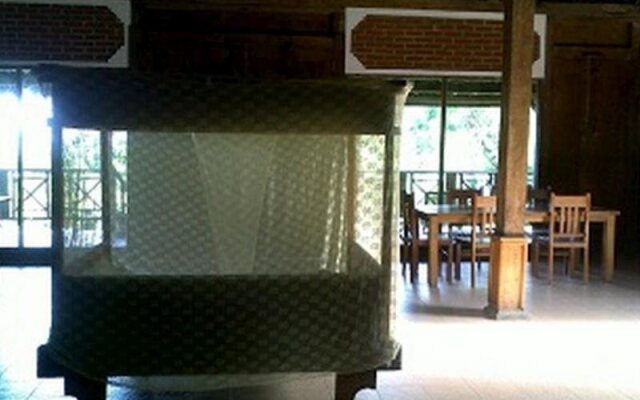 Sinar Matahari Hotel