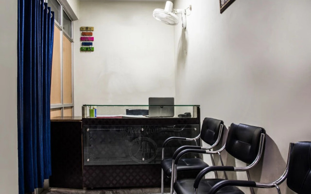 OYO 17395 Ananta Inn (unit Of A S International)