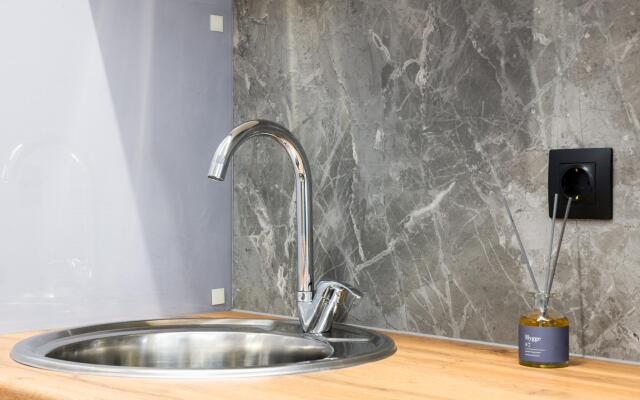 Sunmarine apartments (Санмарин апартментс) на улице Анны Ахматовой