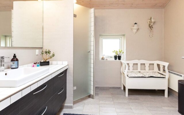 6 Person Holiday Home in Hojslev-by Traum