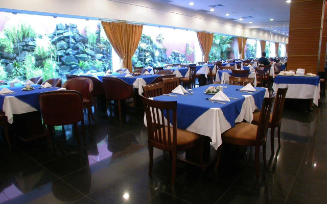 Metropolitan Hotel