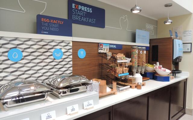 Holiday Inn Express & Suites Birmingham Trussville by IHG