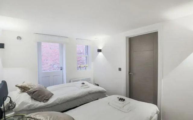 Fulham Apartment by Emerald