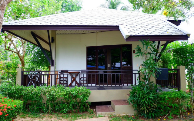Saphli Villa Beach Resort