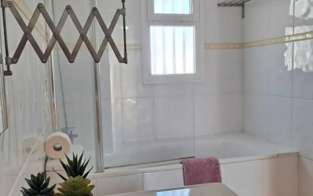 Belvilla by OYO Apartment in Arona
